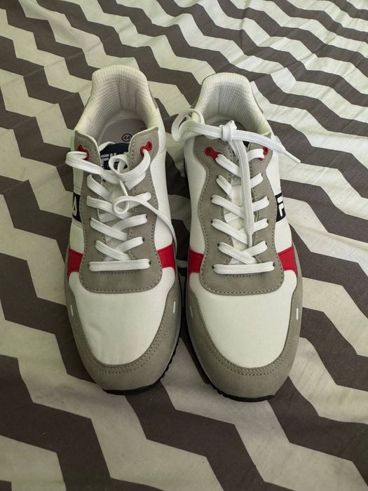 Продам кросовки Fila EUR 44 размер