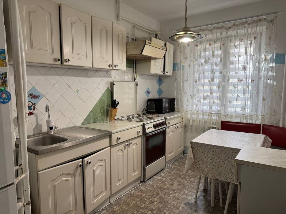 Продам 4-кімнатну квартиру з ремонтом!