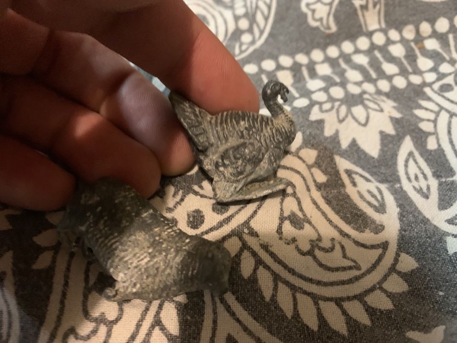 Figuras antigas de chumbo