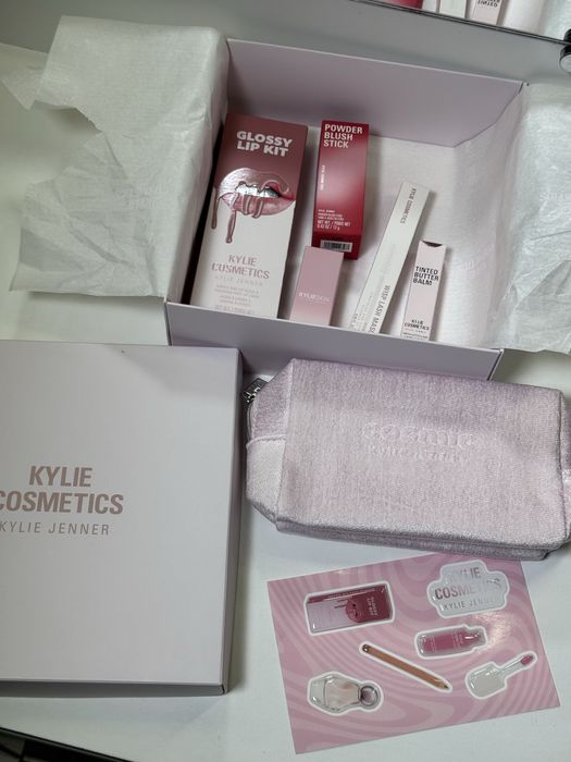 Набір косметики Mac Kylie Cosmetics