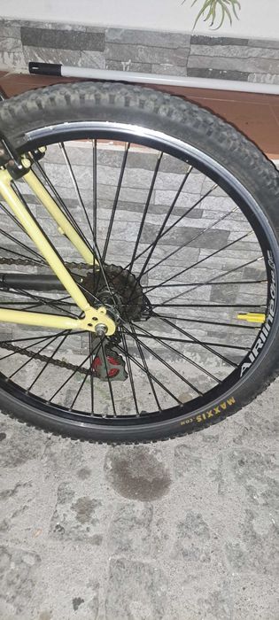 Trotinete xiaomi e bicicleta