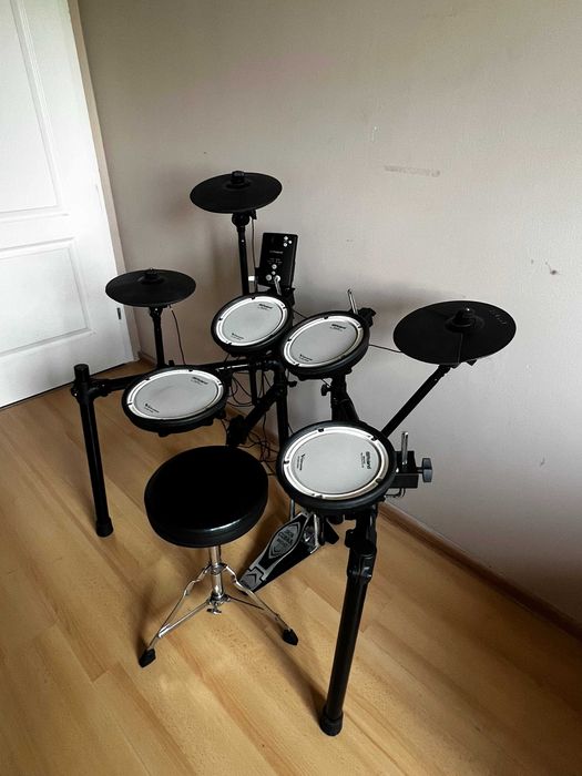 Perkusja elektroniczna Roland TD-1DMK + stopa Tama Iron Cobra 200 + stołek