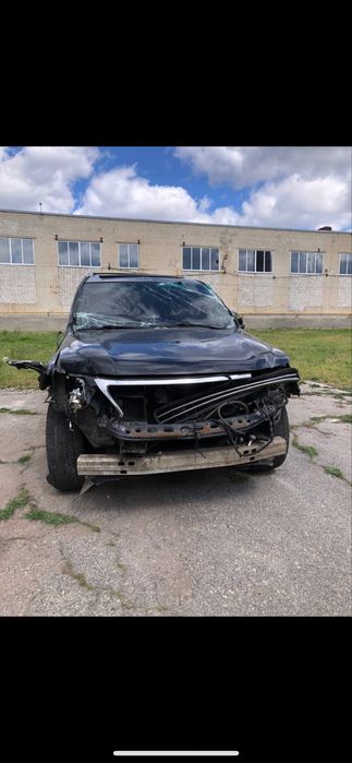 Автомобіль Lexus LX 570