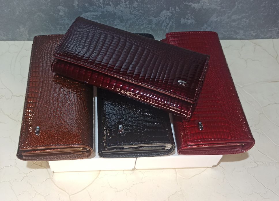 Кошелек женский кожаный лаковый ST гаманець жіночий шкіряний