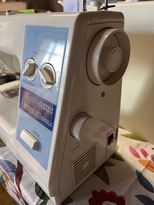 Maquina de costura alfa 654