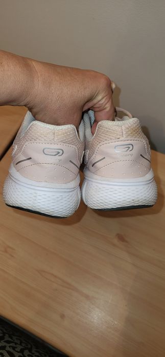 Кроссовки Decathlon