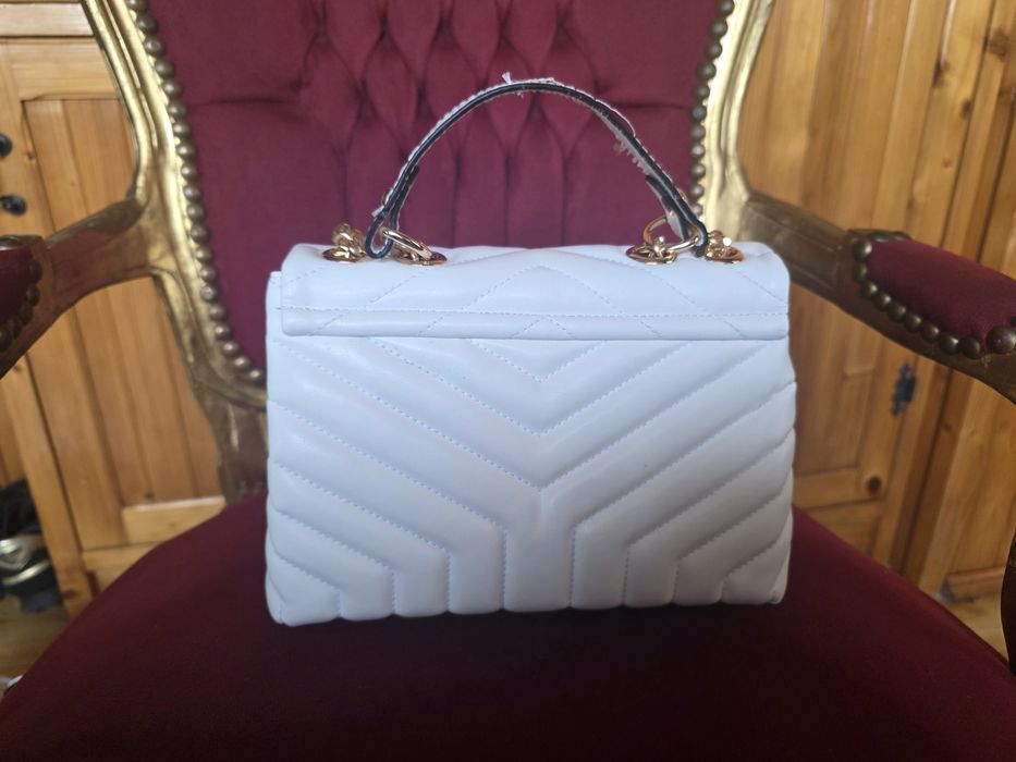 Torebka damska YSL w kolorze białym logowana i pasek logowany