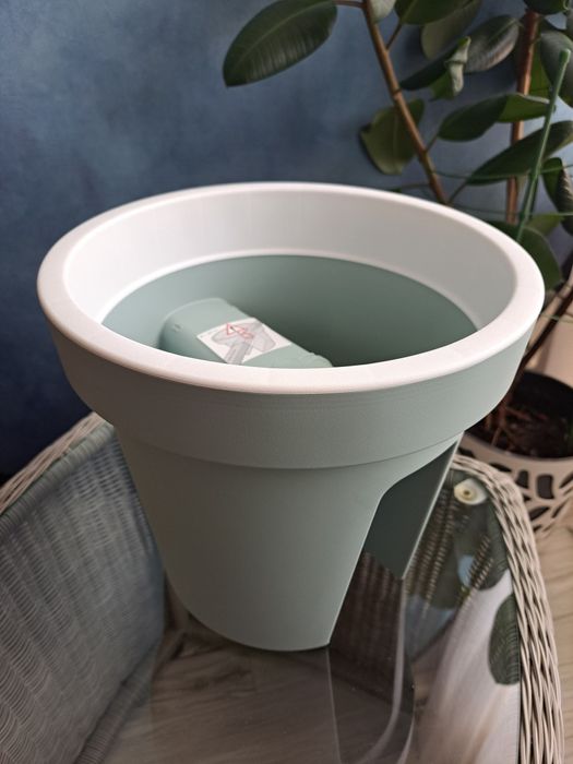 Doniczka balkonowa okrągła na balustradę