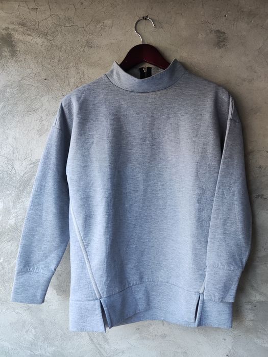 Bluza z golfem i suwakiem