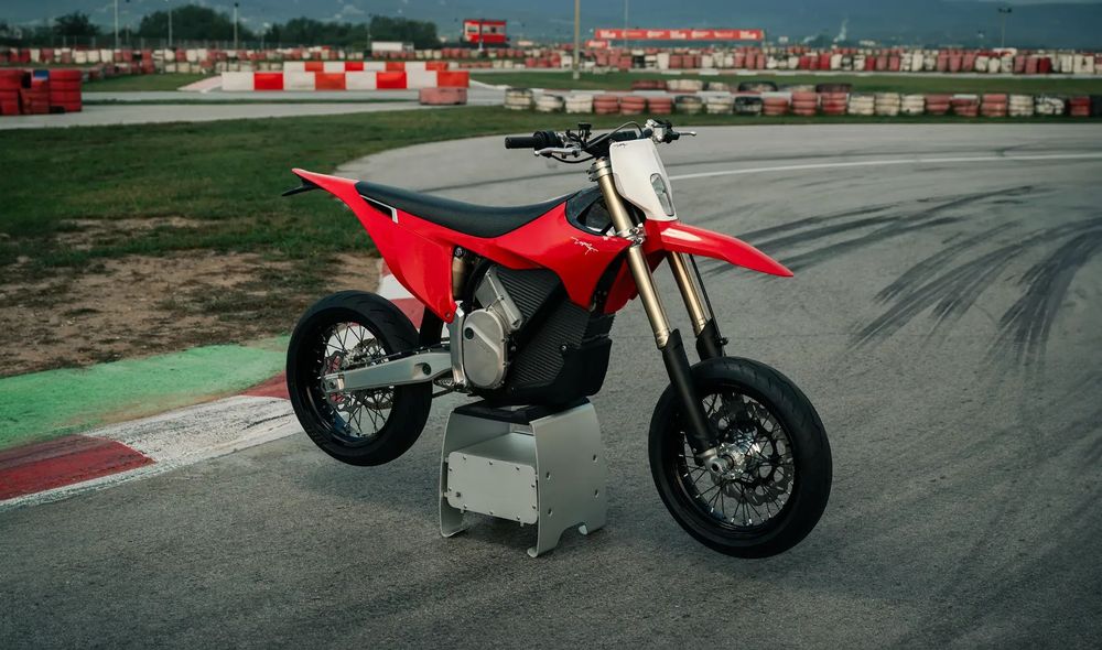 Stark Future VARG STARK VARG 80KM Elektryczny SupermotoMotocykleLublin Homologacja