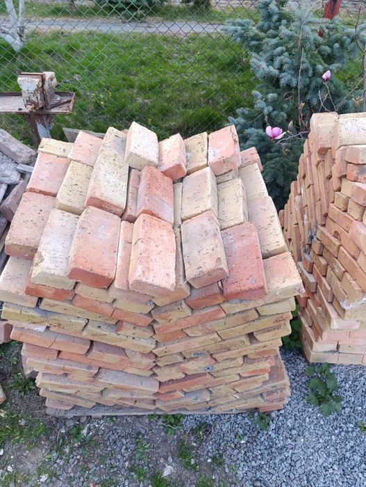 Цегла рядова повнотіла М100