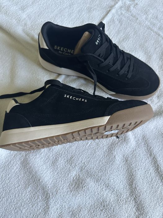 Нові кросівки Skechers унісекс