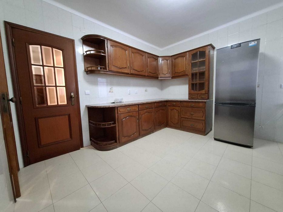 Arrenda-se apartamento