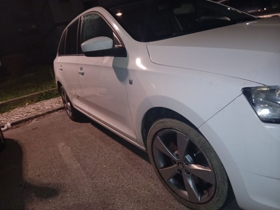 Skoda rapid 1.6 2013