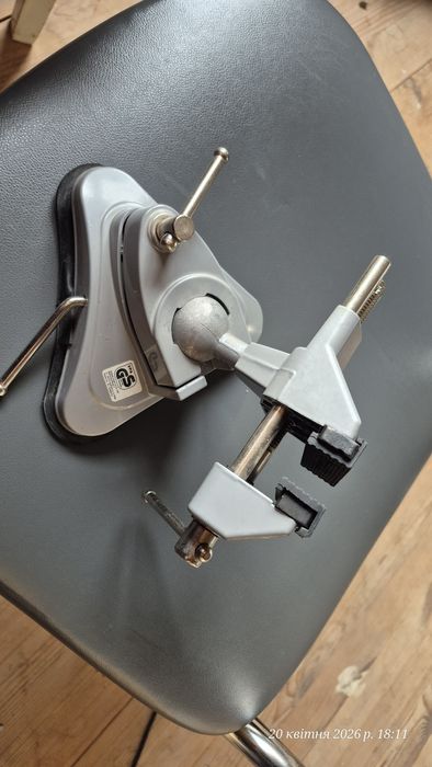 поворотні тиски.лещата