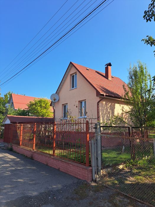 Дом - дача на Десне. Сады Зазимье, 15 км. от Киева.