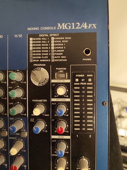 Mesa de mistura analógico yamaha