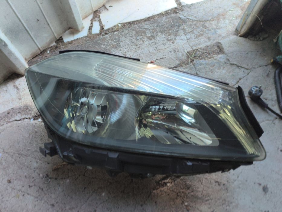 Farol drt Mercedes