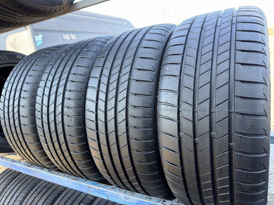 Шини демо 225/40 R18 Bridgestone 4шт