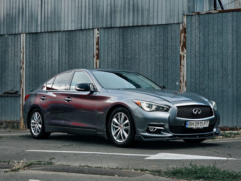 Infiniti q50 Premium 3.5 л гибрид Инфинити Hybrid