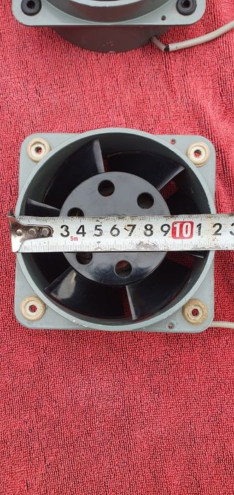 Wiatrak 120x120 mm profesionalny na prąd zmienny  230V 18W
