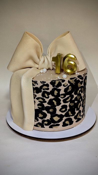 Торт на заказ, капкейки, бентоторт