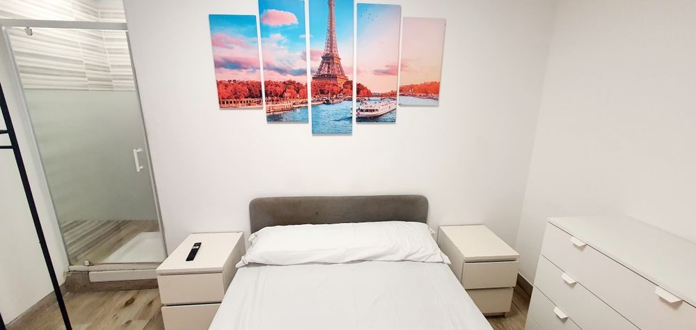 Quarto c/duche Metro Reboleira