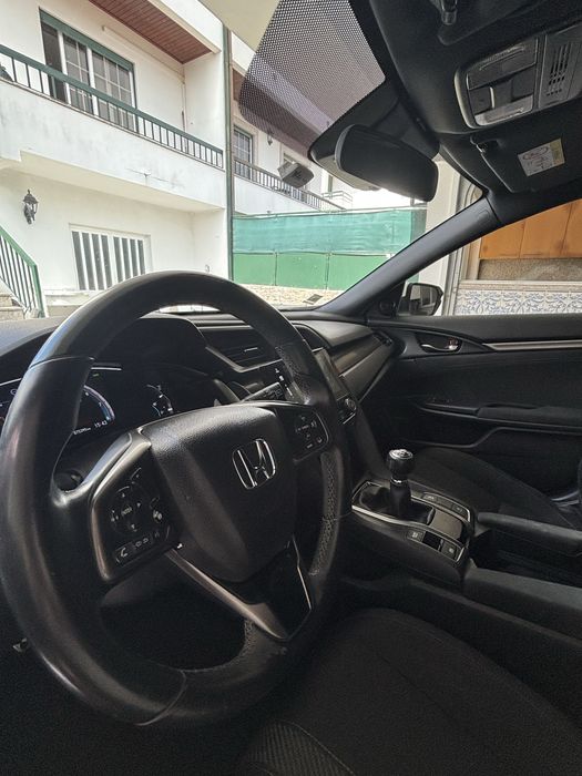 Honda Civic 1.0 i-VTEC Elegance Navi