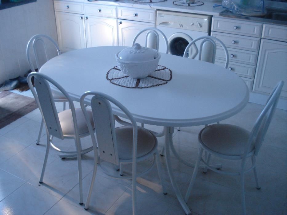 Mesa + 6 Cadeiras