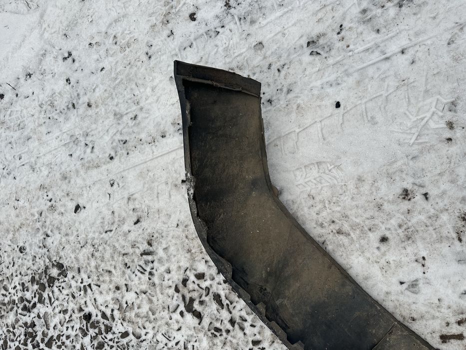 Губа переднього бампера гольф 4