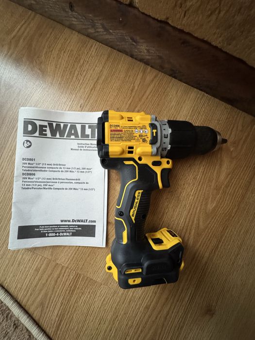 Аккумуляторный бесщеточный ударный шуруповерт Dewalt DCD806B 20V