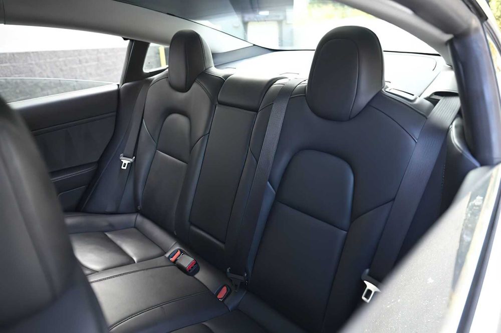 Tesla Model 3 Long Range      2019