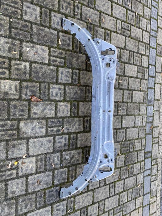 Mercedes C Klasa W205 Pas Przedni