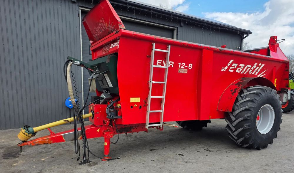 Jeantil EVR 12-8  Rozrzutnik obornika Jeantil EVR 12-8