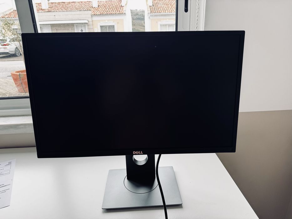 Monitor Dell 24 polegadas