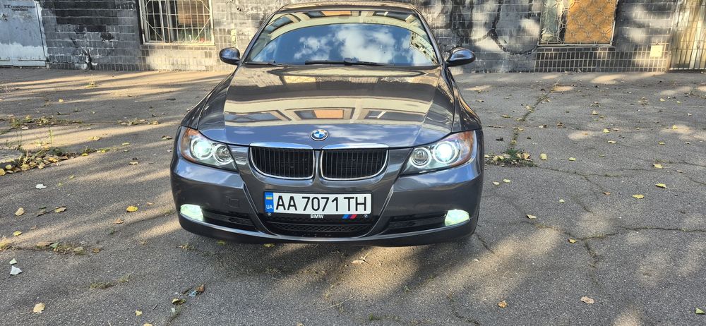 BMW E90 2.0 automatic