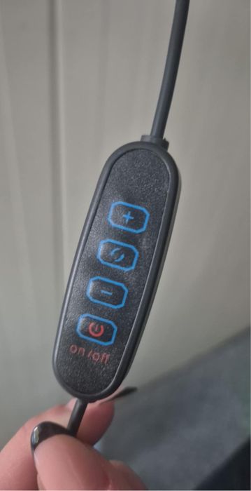 lampa pierscieniowa z uchwyrem na telefon
