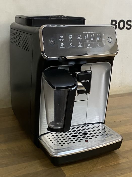 Кавоварка/кофемашина з Німеччини Philips LatteGO EP 3246