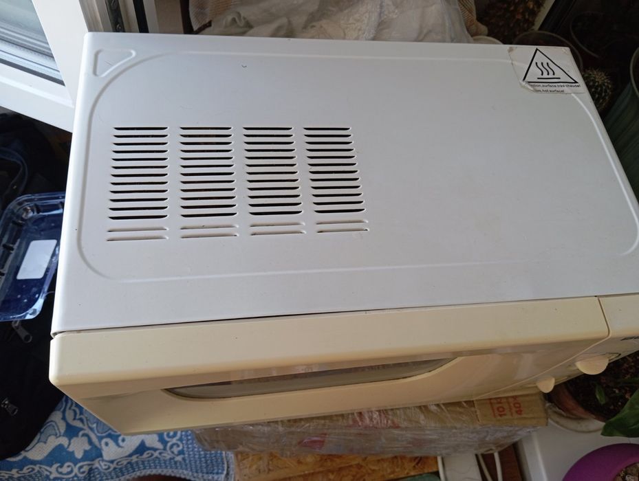 Мікрохвильова піч Beko мікрохвильвка з грилем