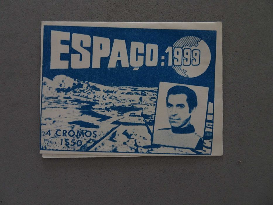 Closed Sticker Album - Espaço 1999 Portuguese Magazine Agency