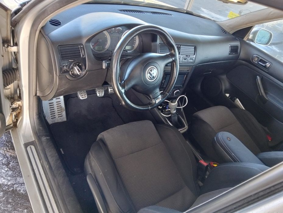 Particular  vendo varato