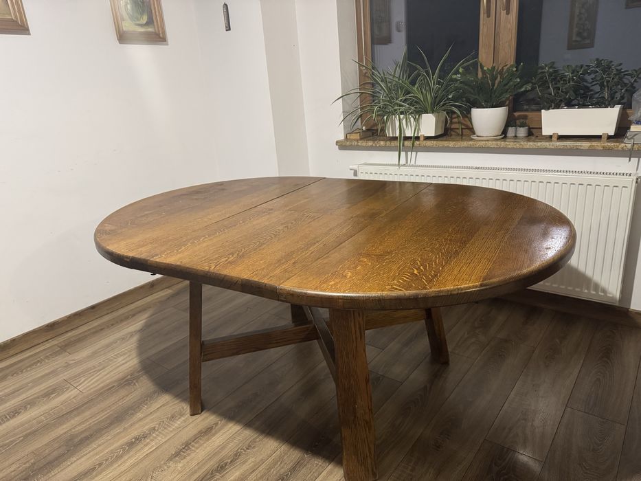 Sprzedam stół dębowy - rozkladany plus 4 krzesła