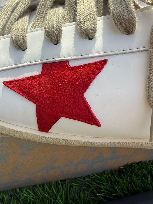 Golden goose novas