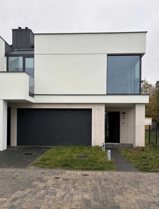 Wynajmę przestronny dom do własnej aranżacji w osiedlu Hampton Residence Wilanów