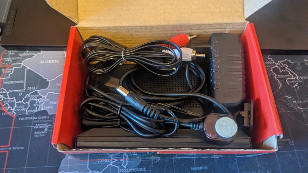 Тюнер супутниковий  uclan b6 ca dvb-s2