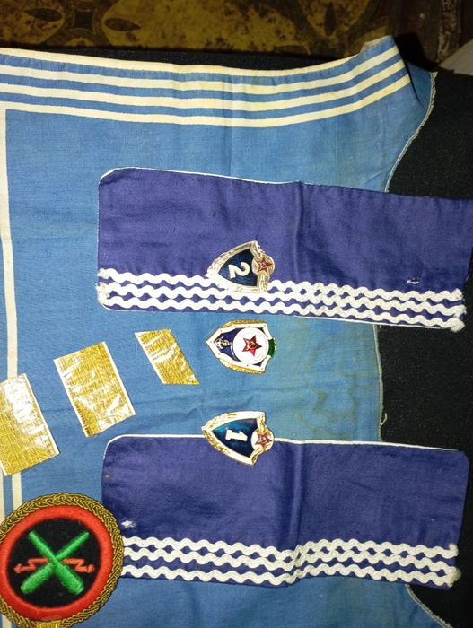 Значки советского союза.