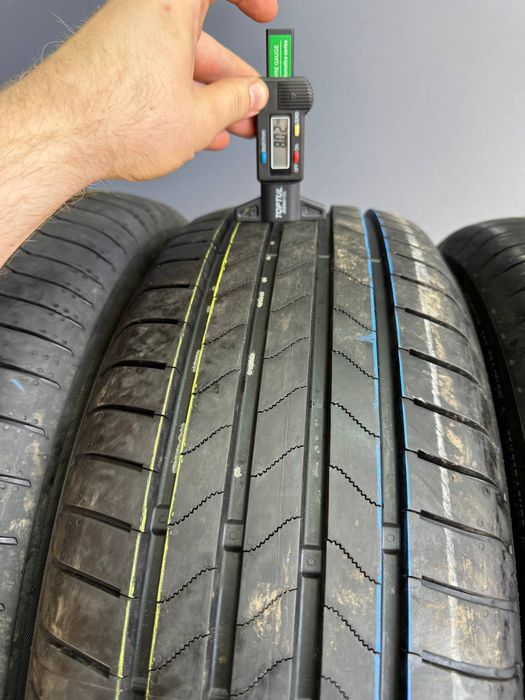 Шины БУ 215 60 R 17 Bridgestone Turanza 6 Лето Комплект резина