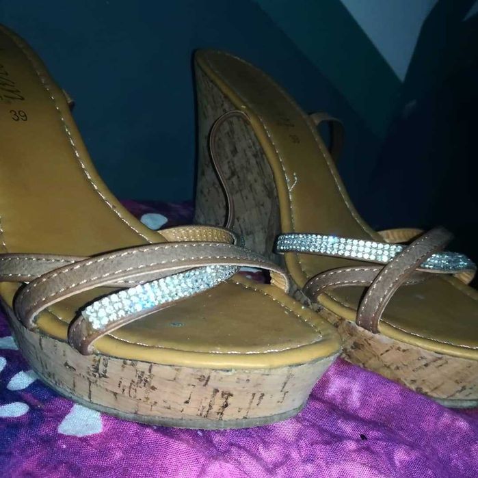 Sapatos de Salto alto