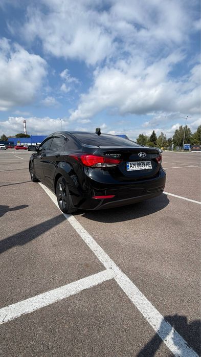 Hyundai elantra