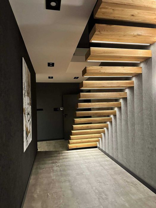 Schody półkowe wspornikowe wiszące Producent